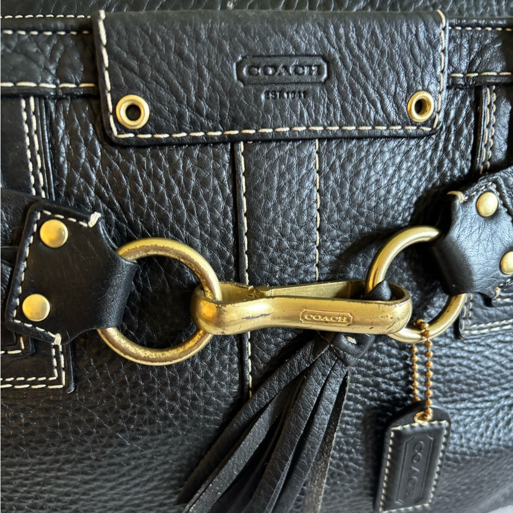 COACH - 10531 Hamptons Black pebble W/brass hardware, shoulder, satchel Bag. - Picture 6 of 8